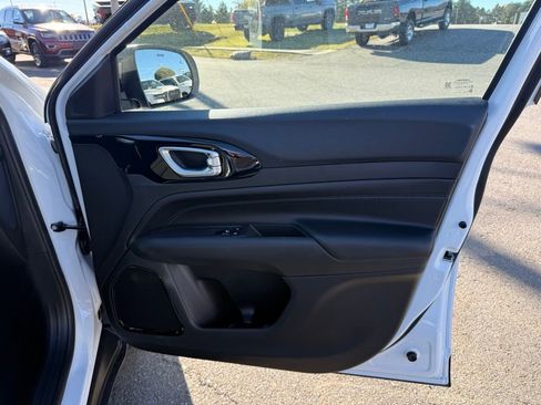 New 2026 Jeep Compass Latitude AWD/4WD image 28