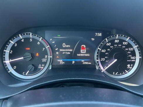 Certified 2023 Toyota Highlander XLE image 22