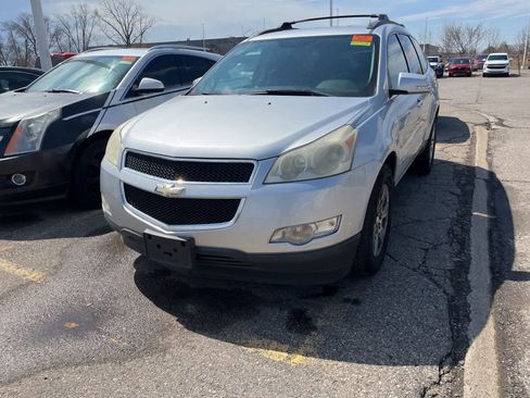 Used 2009 Chevrolet Traverse LT AWD/4WD image 5