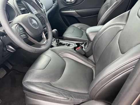 Used 2021 Jeep Cherokee Latitude Lux FWD image 10