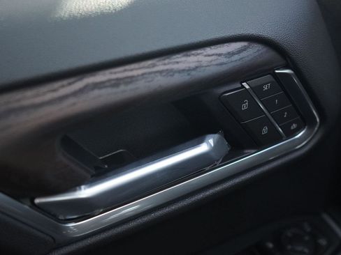 New 2026 GMC Sierra 1500 SLT w/ SLT Convenience Package image 20