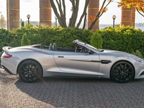 Used 2016 Aston Martin Vanquish Volante image 50