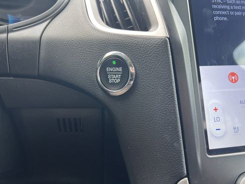 Certified 2022 Ford Edge SEL w/ Sport Appearance Package image 8