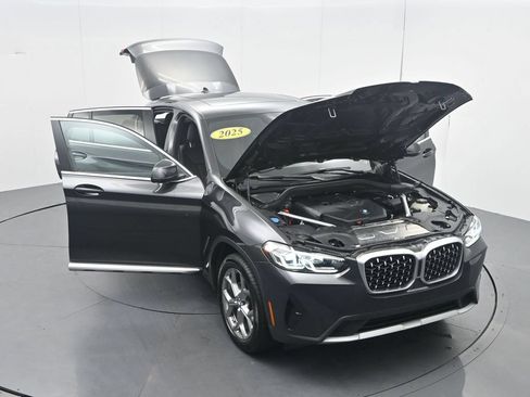 Used 2025 BMW X4 xDrive30i AWD/4WD image 48