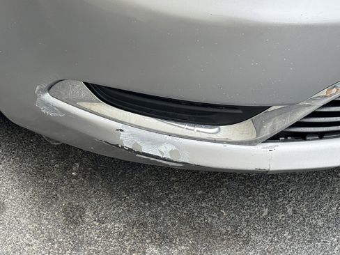 Used 2015 Chrysler 200 Limited image 32