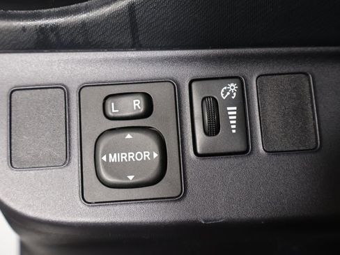 Used 2012 Toyota Prius C image 23