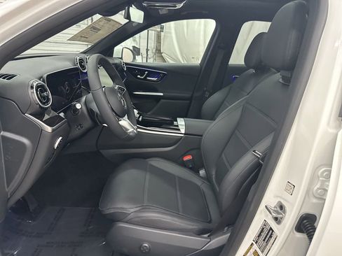 New 2026 Mercedes-Benz GLC 300 image 18