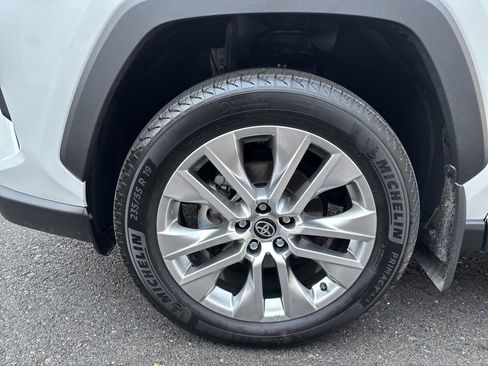 Used 2024 Toyota RAV4 Limited image 11