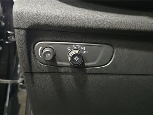 Used 2023 Buick Envision Essence w/ Sport Touring Package image 23