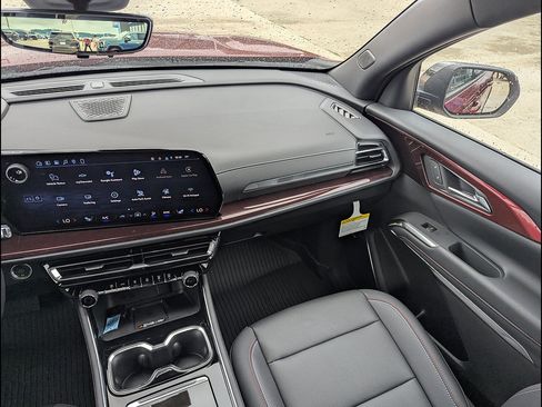 New 2026 Chevrolet Traverse Z71 w/ Enhanced Driving Package AWD/4WD image 19