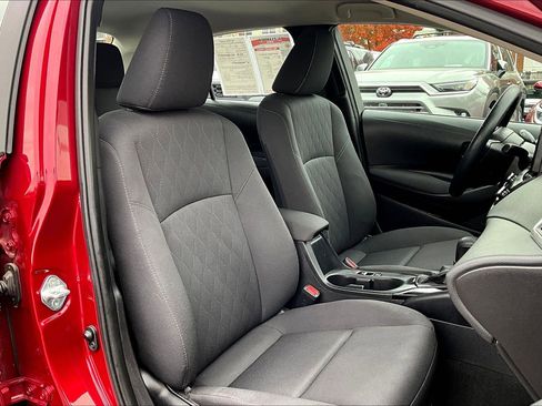 Used 2024 Toyota Corolla LE image 7
