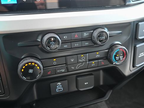 New 2026 Ford F350 XLT w/ XLT Premium Package AWD/4WD image 32