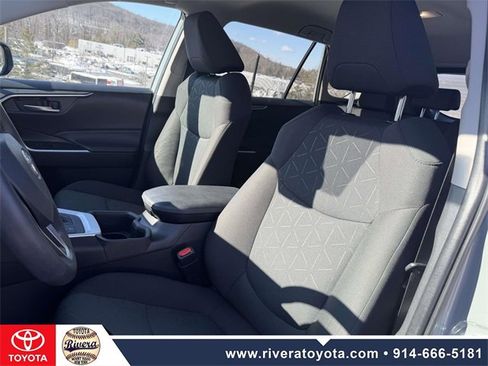 Used 2023 Toyota RAV4 XLE image 12