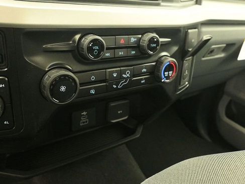 New 2026 Ford F250 4x4 Crew Cab Super Duty image 17