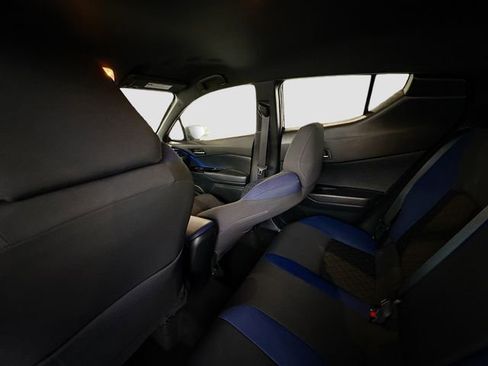 Used 2021 Toyota C-HR XLE image 23