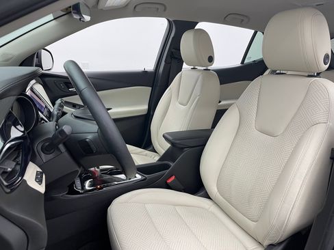 Used 2020 Buick Encore GX Essence w/ Advanced Technology Package FWD image 19