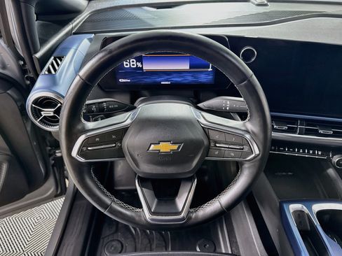 Used 2025 Chevrolet Equinox EV LT FWD image 15
