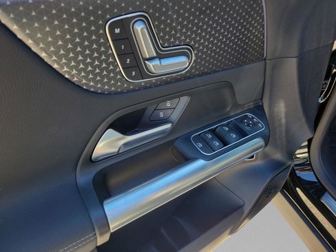 Certified 2025 Mercedes-Benz GLA 250 image 21