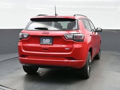Used 2022 Jeep Compass Limited w/ (RED) Package AWD/4WD image 5