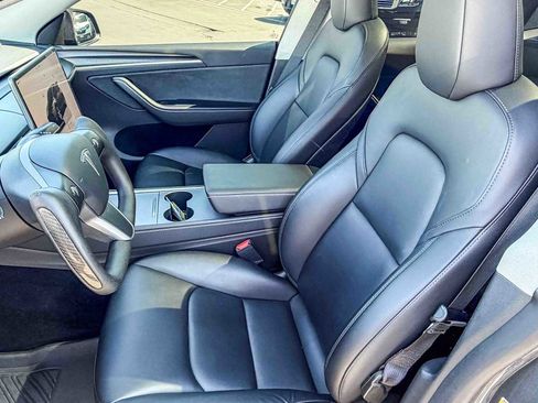 Used 2023 Tesla Model Y Performance image 15