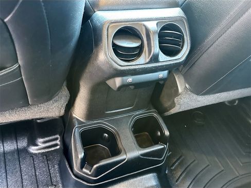 Used 2021 Jeep Wrangler Unlimited Sport image 28