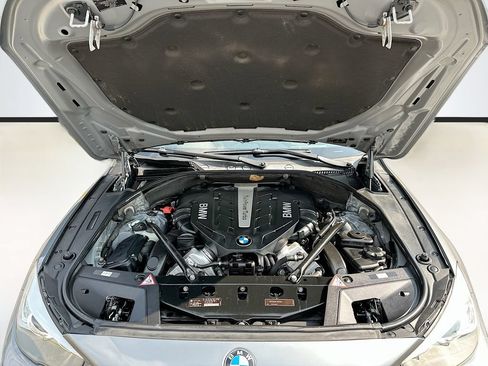 Used 2012 BMW 550i Gran Turismo xDrive AWD/4WD image 31