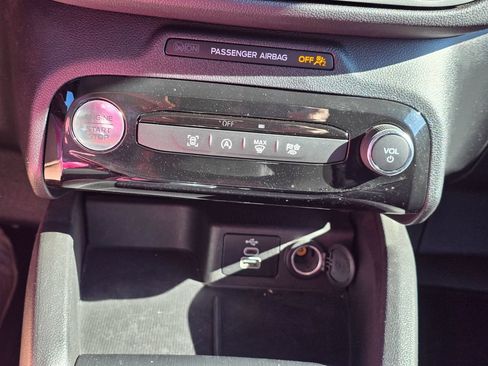 Used 2025 Ford Escape Active w/ Tech Pack #1 AWD/4WD image 17