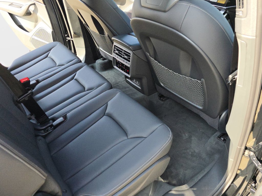 Used 2026 Audi Q7 3.0T Premium Plus AWD/4WD image 11