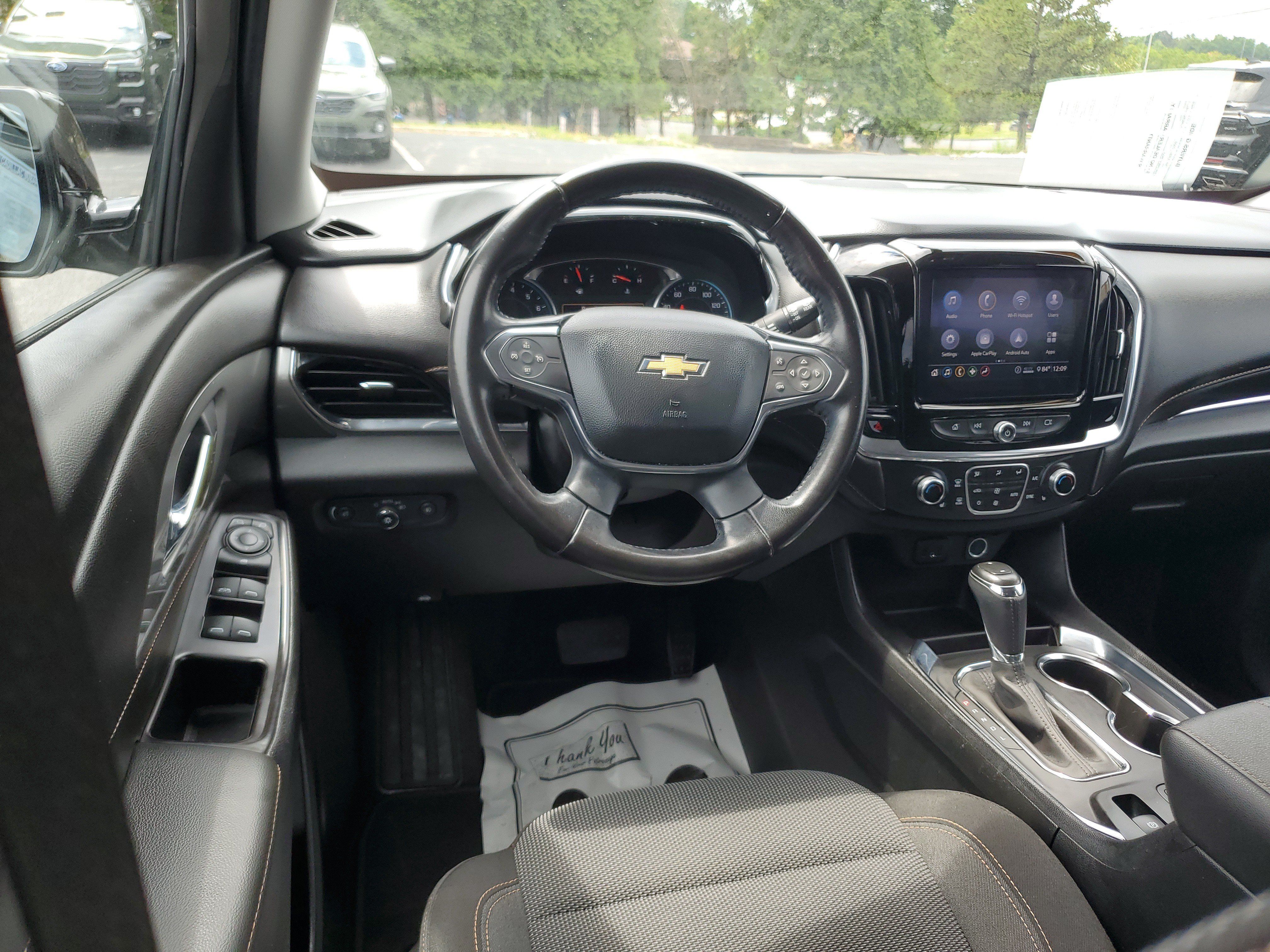 Used 2020 Chevrolet Traverse LT FWD image 11