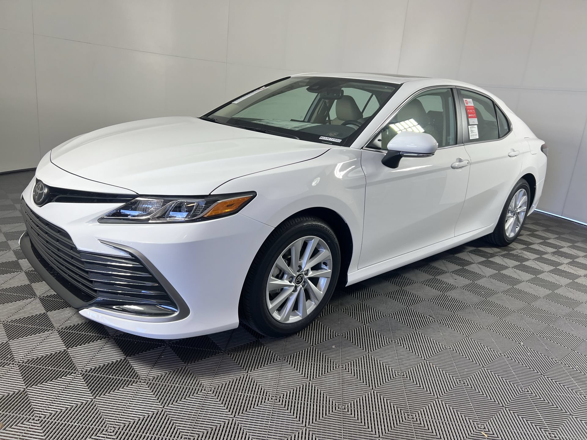Used 2024 Toyota Camry LE w/ Convenience Package FWD image 9