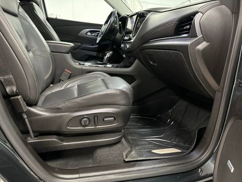 Used 2021 Chevrolet Traverse Premier image 24