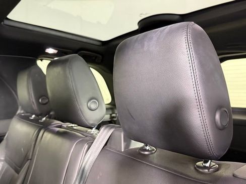 Used 2020 Land Rover Discovery HSE image 23