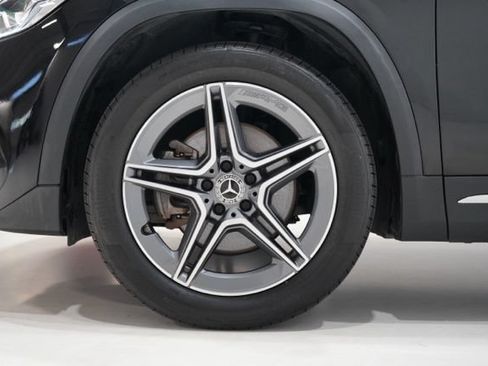 Used 2022 Mercedes-Benz GLA 250 4MATIC image 11