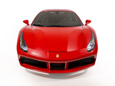 Certified 2019 Ferrari 488 GTB RWD image 5