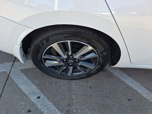 Used 2024 Nissan Versa S w/ S Plus Package image 11