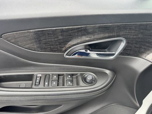 Used 2016 Buick Encore FWD image 9