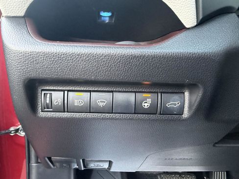 Used 2019 Toyota RAV4 Limited w/ Cold Weather Package image 23