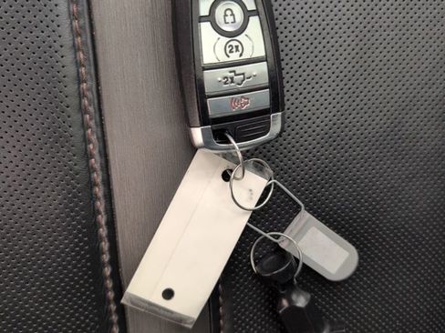 Certified 2021 Ford F250 Platinum w/ Tremor Off-Road Package image 48