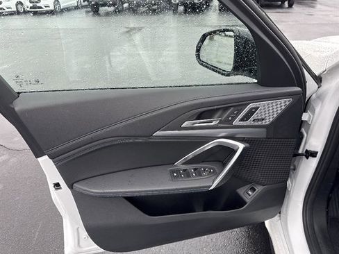 Used 2025 BMW X1 xDrive28i w/ Premium Package image 7