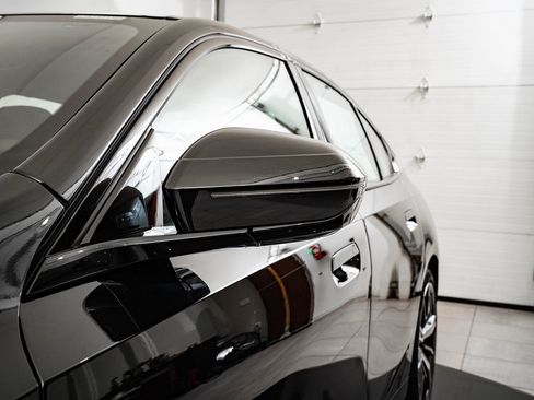 New 2026 BMW 550e xDrive image 16