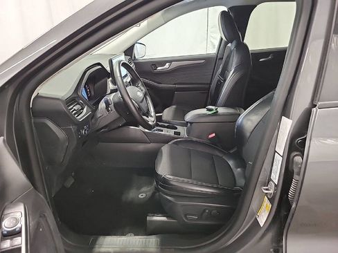 Used 2024 Ford Escape SE w/ Class II Trailer Tow Package image 5