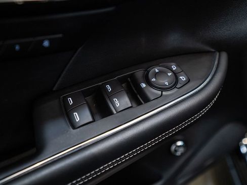 Used 2022 Buick Envision Essence w/ Sport Touring Package AWD/4WD image 20