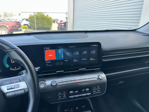 Used 2025 Hyundai Kona SEL image 21