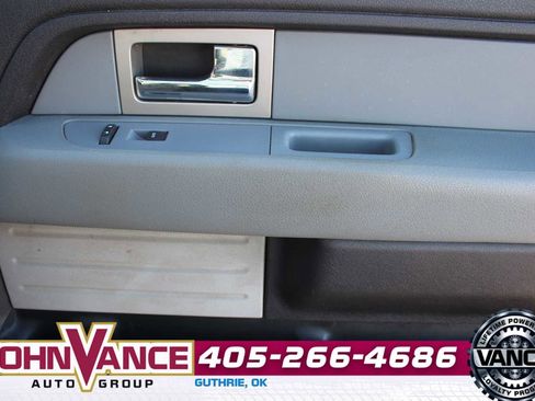 Used 2011 Ford F150 XLT w/ XLT Chrome Pkg image 13