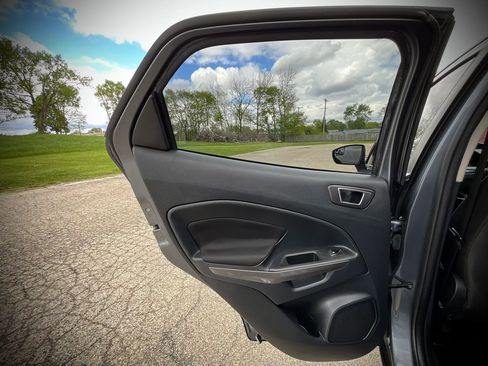 Used 2019 Ford EcoSport SE w/ SE Convenience Package AWD/4WD image 24
