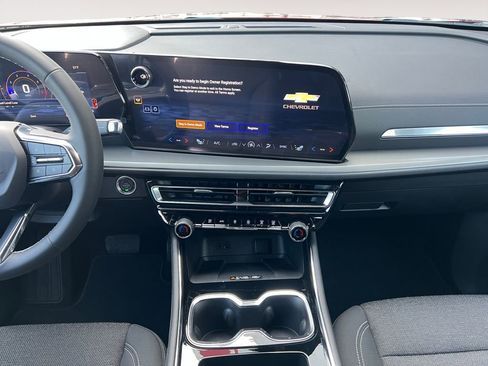 New 2026 Chevrolet Traverse LT image 11