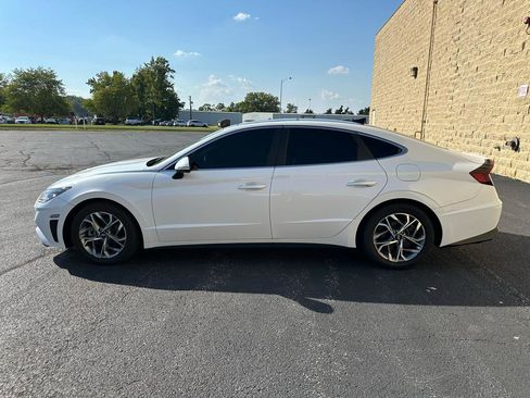 Used 2022 Hyundai Sonata SEL w/ Convenience Package FWD image 2