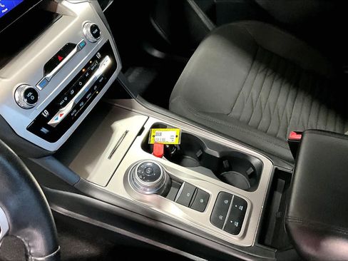 Used 2020 Ford Explorer XLT RWD image 16
