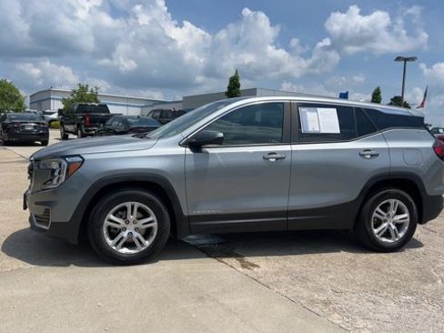 Used 2023 GMC Terrain SLE FWD image 5