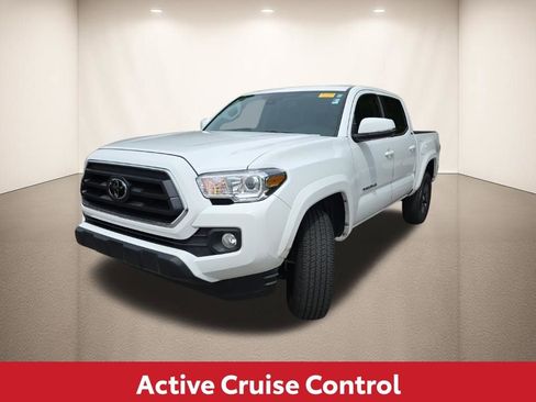 Used 2023 Toyota Tacoma SR5 w/ Technology Package image 11